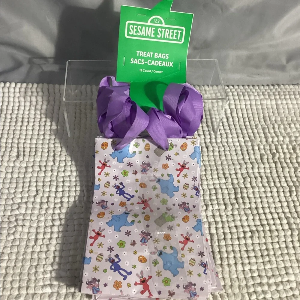 Sesame Street Easter Glossy Paper Treat Bags w/ Nice Ribbon Handles